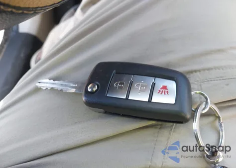 2016 Nissan Rogue S z USA, uszkodzony, nr VIN KNMAT2MVXGP668192